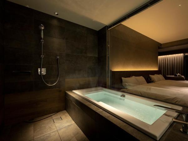 ROYAL CHESTER NAGASAKI hotel&retreat : photo 5 de la chambre suite d'angle avec tatami