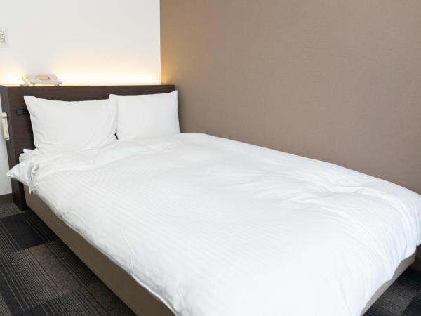 Heiwadai Hotel Tenjin : photo 2 de la chambre chambre double avec petit lit double - fumeurs