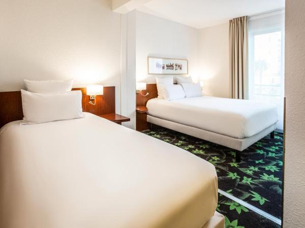 Mercure Lourdes Impérial : photo 1 de la chambre chambre triple