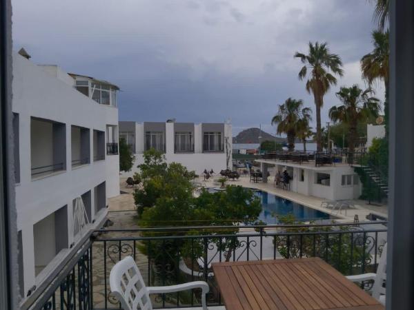 Tangiers Hotel Ex Marina Bay : photo 3 de la chambre appartement avec balcon