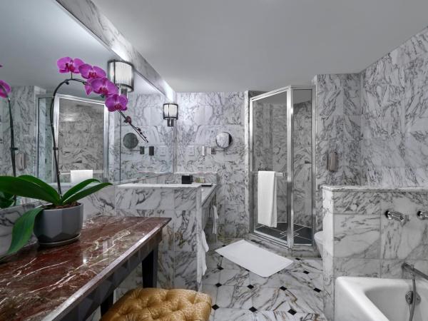 Grand Millennium Kuala Lumpur : photo 1 de la chambre suite exécutive avec 1 lit king-size