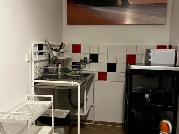 Clown and Bard Hostel : photo 6 de la chambre chambre double ou lits jumeaux avec salle de bains commune