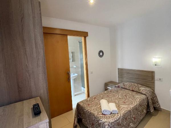 P&R hostals Codolar : photo 2 de la chambre chambre simple standard