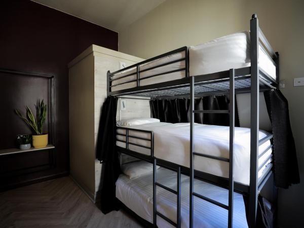 Revolver : photo 8 de la chambre lit superposé dans dortoir mixte