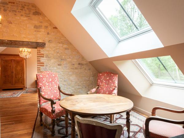 Domaine de Charnay - Résidence de charme : photo 5 de la chambre suite lit king-size