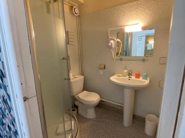 Oscar Hôtel Le Havre Centre : photo 2 de la chambre chambre double familiale