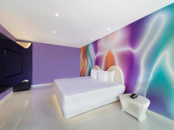 Temptation Cancun Resort - All Inclusive - Adults Only : photo 2 de la chambre hébergement chic - vue sur jardin