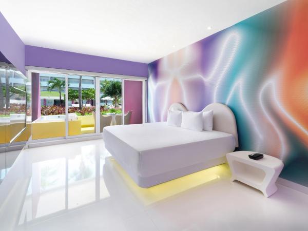 Temptation Cancun Resort - All Inclusive - Adults Only : photo 1 de la chambre hébergement de luxe avec jacuzzi