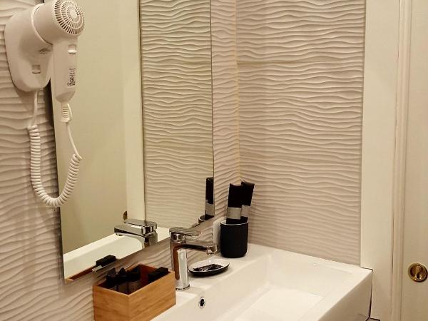 Comfort Zone Naples : photo 8 de la chambre chambre double supérieure avec balcon - dépendance