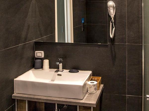 Comfort Zone Naples : photo 7 de la chambre chambre double avec baignoire spa