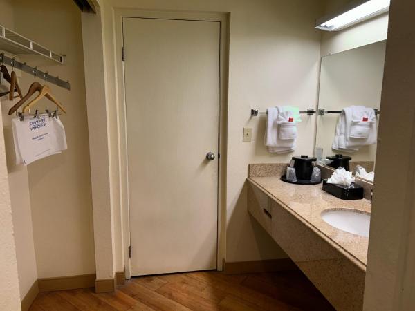 La Quinta by Wyndham Orlando South : photo 2 de la chambre chambre lit king-size exécutive