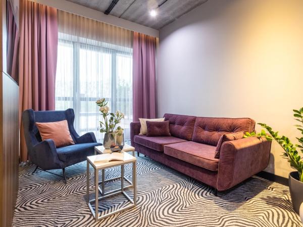 Hotel Zoo by Afrykarium Wroclaw : photo 4 de la chambre appartement avec terrasse