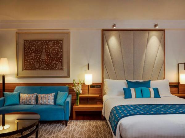 InterContinental Marine Drive Mumbai, an IHG Hotel : photo 10 de la chambre 1 king bed junior suite bay view