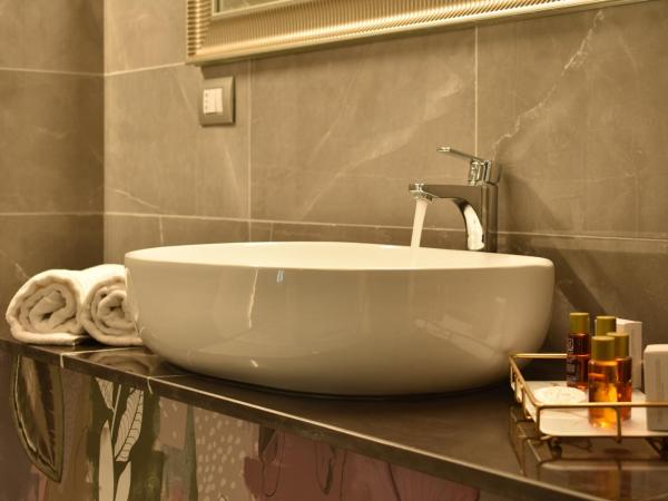 Royal Garden luxury rooms : photo 7 de la chambre chambre double deluxe