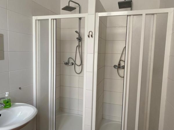 Hostel EMMA : photo 7 de la chambre chambre familiale