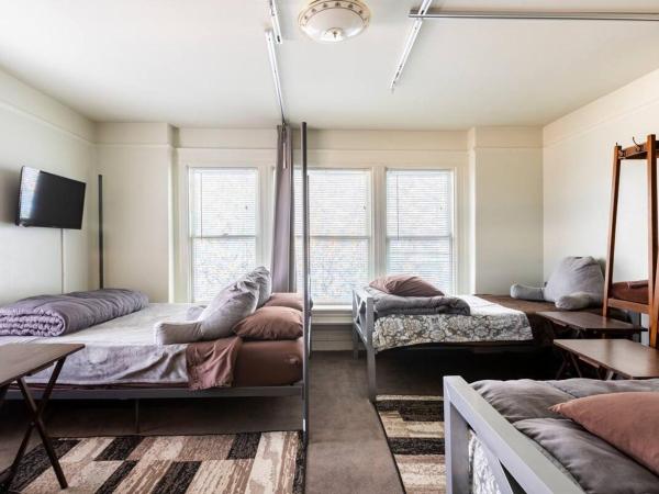 Sunset Edwardian Bed and Breakfast At Golden Gate Park San Francisco : photo 1 de la chambre chambre quadruple avec salle de bains commune