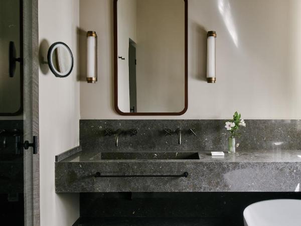 Mercer Plaza Sevilla 5 GL : photo 3 de la chambre suite junior