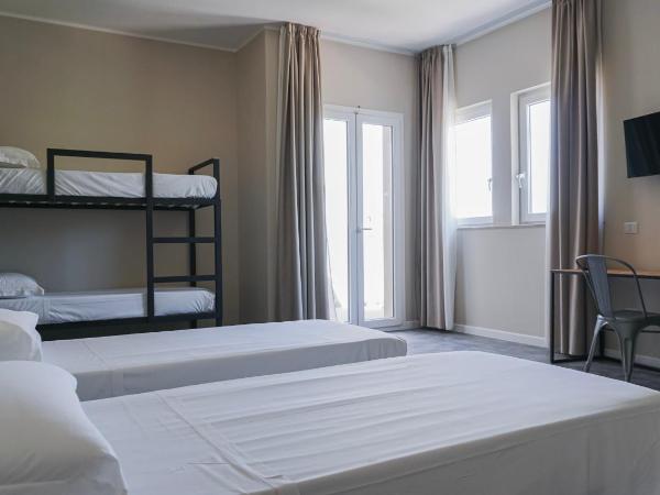 Piccolo Catalunya Hostel : photo 9 de la chambre chambre confort 