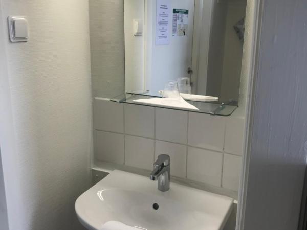 Vattengrändens Vandrarhem & Hotel : photo 4 de la chambre chambre simple standard avec salle de bains commune