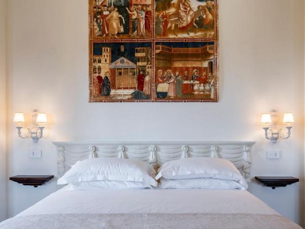 FORESTERIA di PALAZZO RADICI : photo 7 de la chambre chambre double supérieure