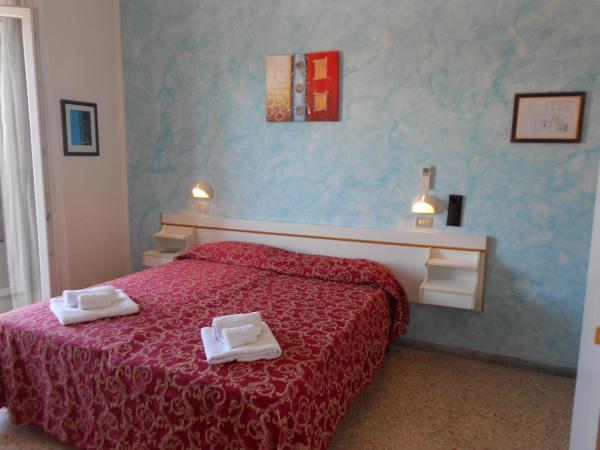 Hotel Ottavia : photo 6 de la chambre chambre familiale standard (2 adultes + 2 enfants)