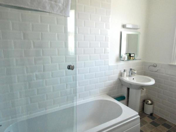 Southern Breeze Lodge - Adults Only : photo 2 de la chambre chambre double standard avec baignoire