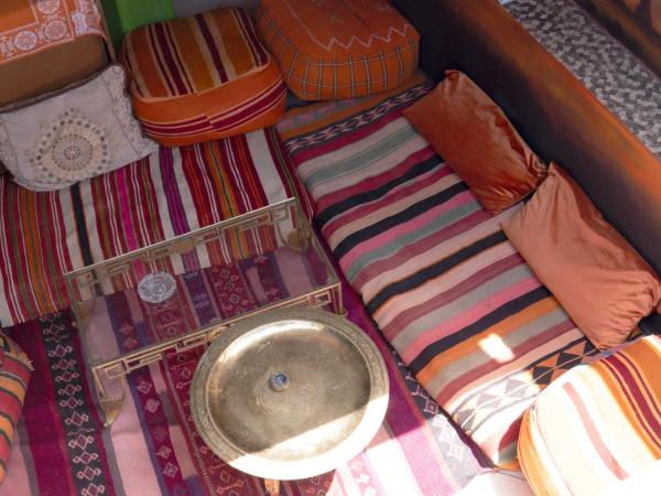 Booking and hosting medina : photo 9 de la chambre chambre triple Économique