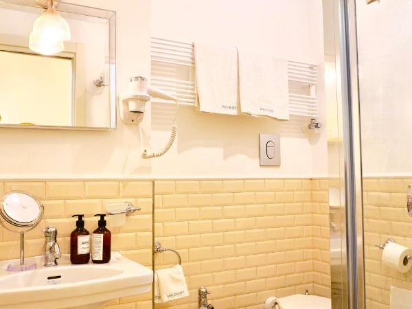 Macchiato Suites Boutique Guest House : photo 6 de la chambre chambre double avec balcon