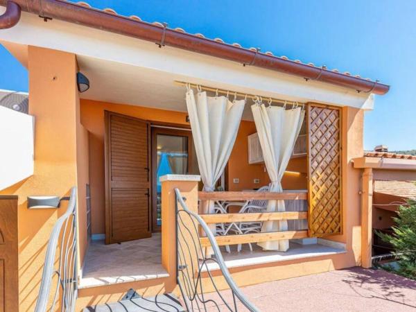 Casa Sharon appartamento vista mare ad Olbia : photo 2 de la chambre chambre double avec salle de bains privative