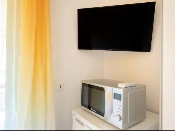 Casa Sharon appartamento vista mare ad Olbia : photo 10 de la chambre chambre double avec salle de bains privative