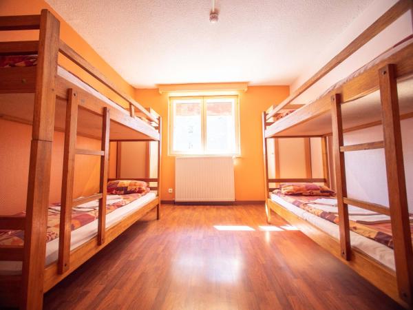 Chalet Annapurna : photo 2 de la chambre chambre quadruple avec douche