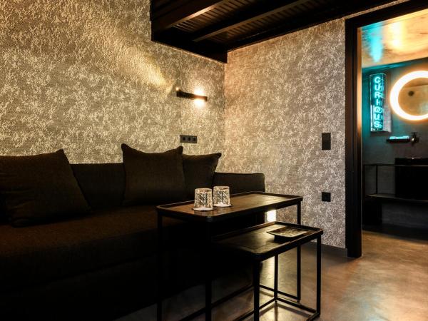 She Mykonos Boutique Hotel : photo 5 de la chambre chambre triple - vue sur mer