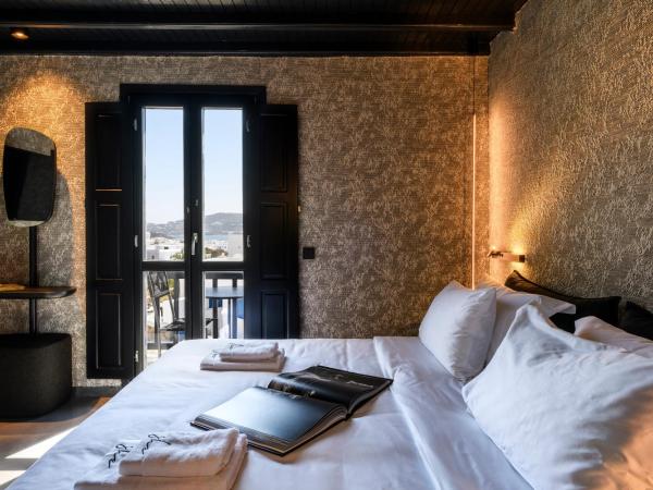 She Mykonos Boutique Hotel : photo 7 de la chambre chambre double deluxe avec balcon - vue sur mer