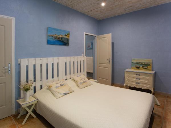 Château Catherine de Montgolfier B&B et Gites : photo 4 de la chambre chambre double