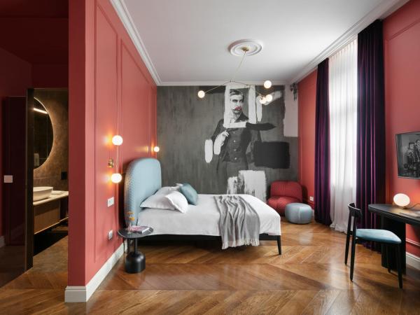 Almayer Art & Heritage Adults Only Hotel and Dépendance rooms : photo 6 de la chambre chambre double deluxe avec balcon - bâtiment annexe