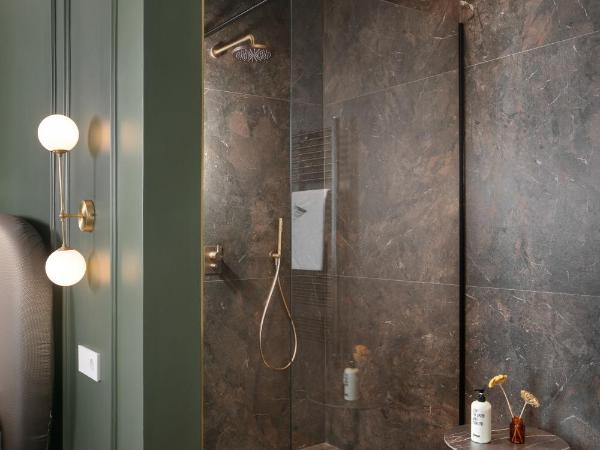 Almayer Art & Heritage Adults Only Hotel and Dépendance rooms : photo 5 de la chambre chambre double deluxe avec balcon - bâtiment annexe