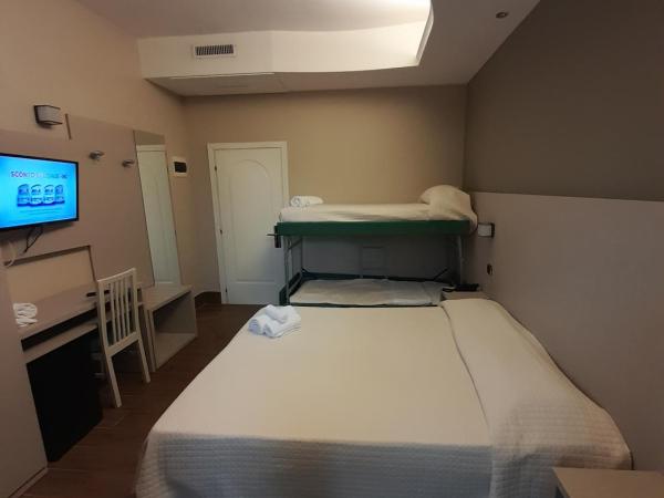 Hotel Royal Plaza : photo 2 de la chambre chambre triple confort