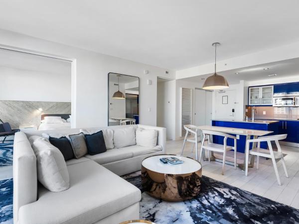 The W Beachfront Condo Retreat : photo 9 de la chambre appartement 2 chambres