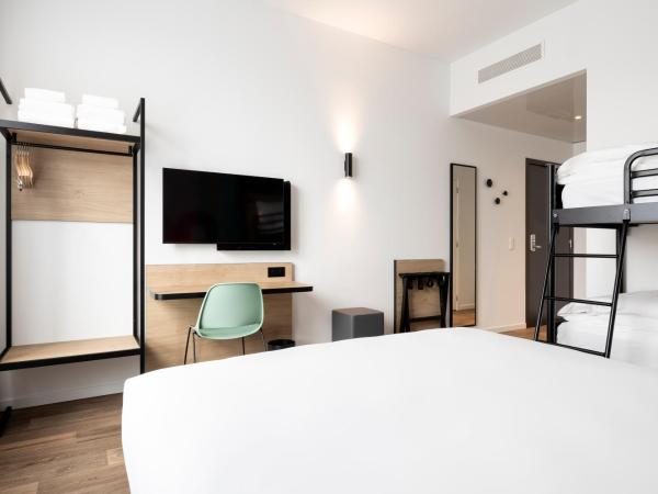 B&B HOTEL Namur : photo 1 de la chambre chambre familiale