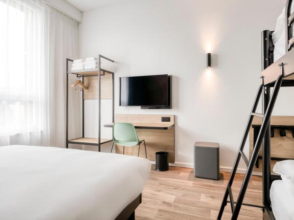 B&B HOTEL Namur : photo 3 de la chambre chambre familiale