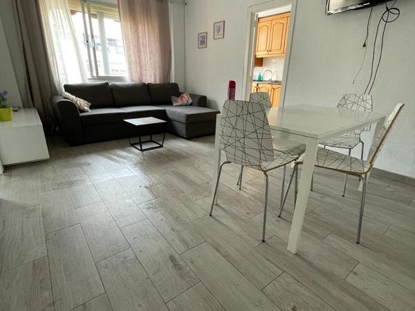 MALVARROSA BEACH FAMILIAR : photo 2 de la chambre appartement 4 pièces