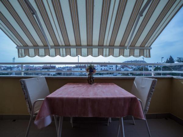 Pansion Valbruna : photo 9 de la chambre studio