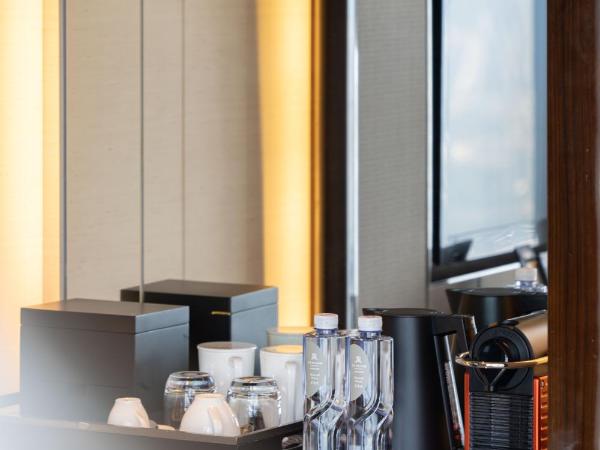 The St. Regis Shenzhen : photo 1 de la chambre chambre lit king-size deluxe - vue sur ville et horizon