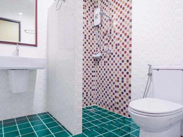 Siray Green Resort : photo 8 de la chambre chambre familiale avec balcon