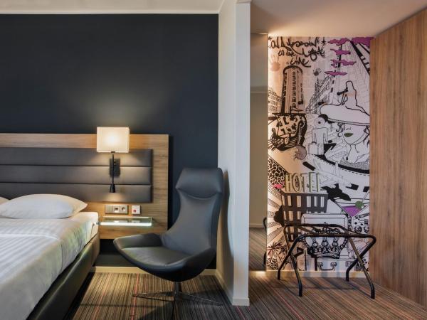 Moxy Copenhagen Sydhavnen : photo 4 de la chambre chambre lit queen-size 