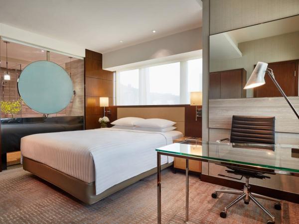 Courtyard by Marriott Hong Kong : photo 1 de la chambre chambre lit king-size deluxe - vue sur port