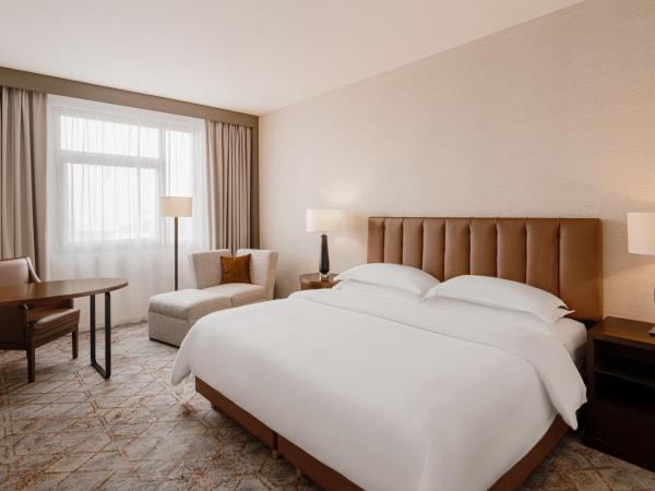 Sheraton Poznan Hotel : photo 1 de la chambre chambre 1 lit king-size classique