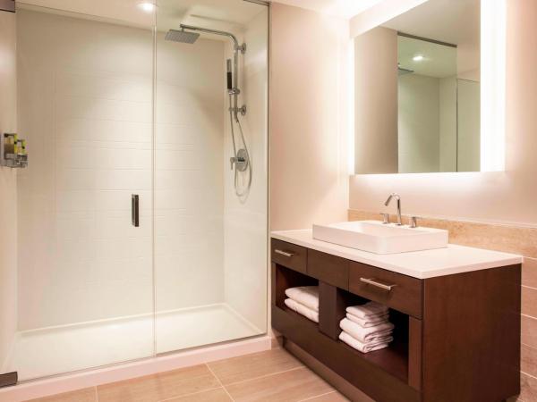 Element Boston Seaport District : photo 4 de la chambre chambre lit king-size traditionnelle