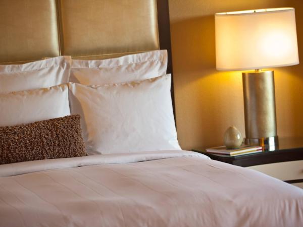 Renaissance Orlando at SeaWorld® : photo 4 de la chambre suite lit king-size exécutive avec canapé-lit