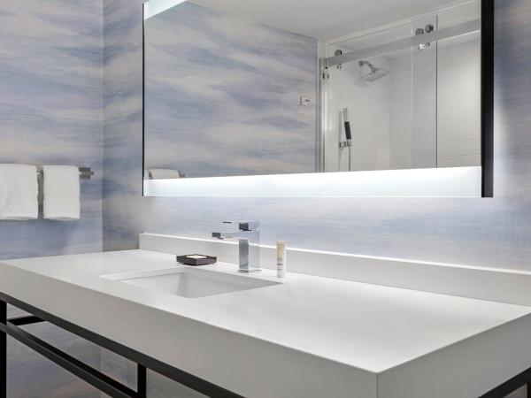 Marriott San Antonio Airport : photo 4 de la chambre chambre lit king-size